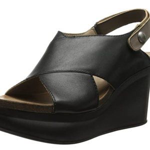 OTBT black leather wedge sandals size 7 Med Blue Hill